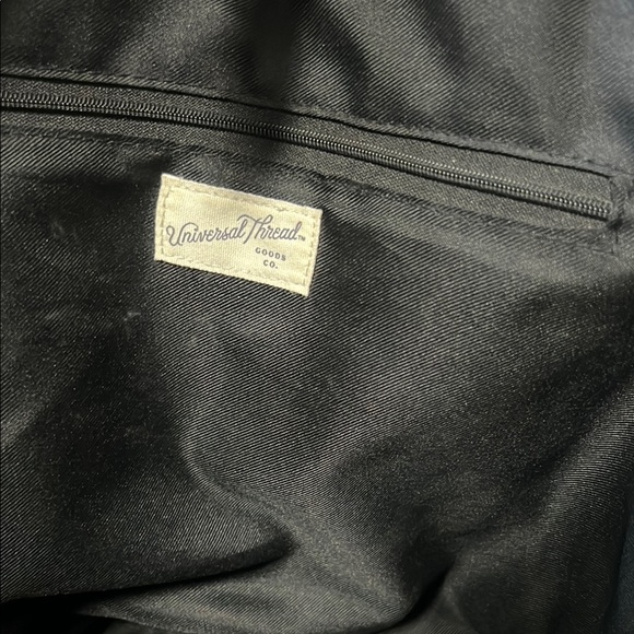 Universal Thread Classic Black Tote - Picture 1 of 7